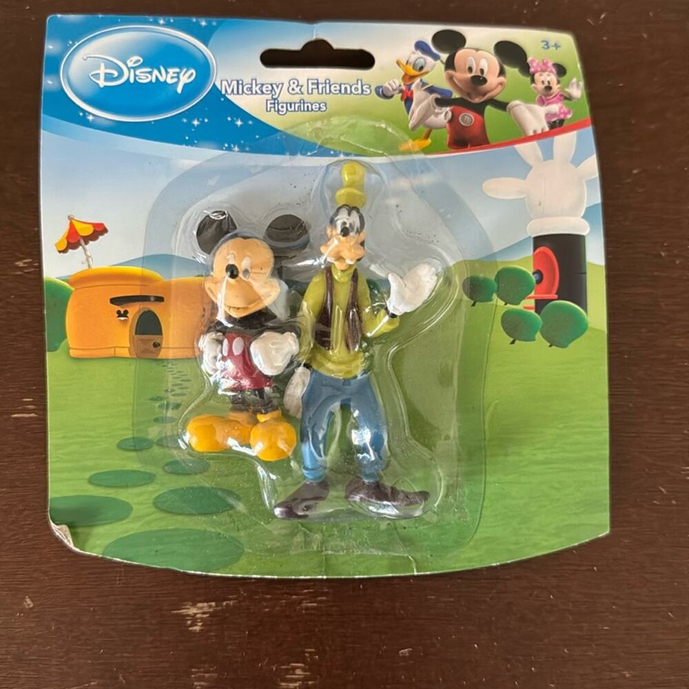 Disney | Mickey and Goofy Figures NIB